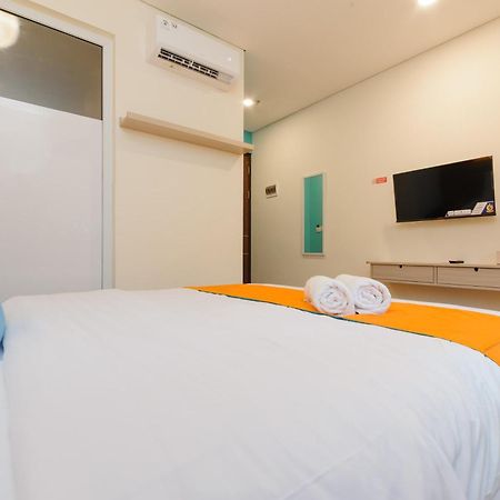 Sans Hotel Tajur Bogor Bantarkamang Экстерьер фото