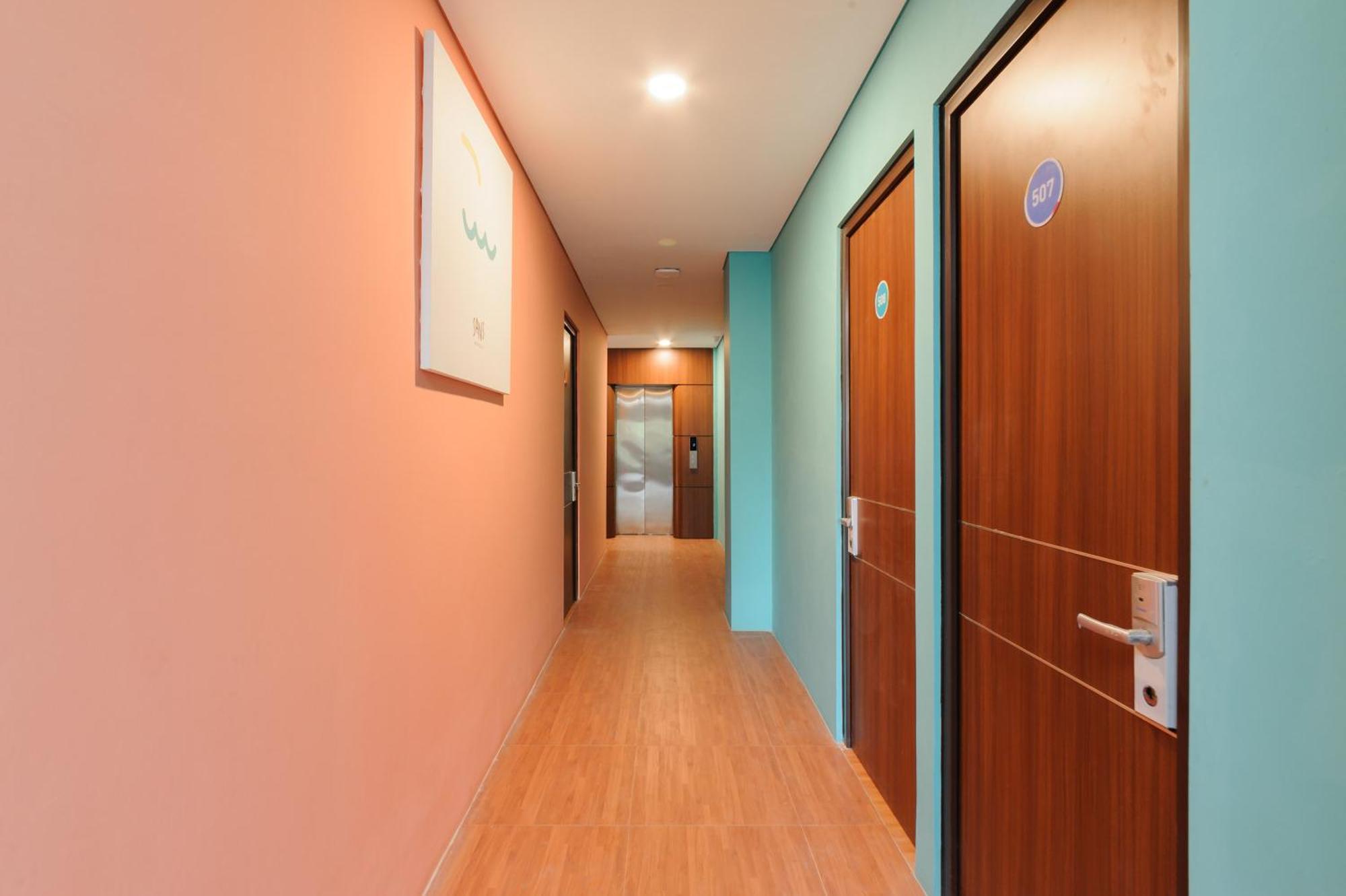 Sans Hotel Tajur Bogor Bantarkamang Экстерьер фото