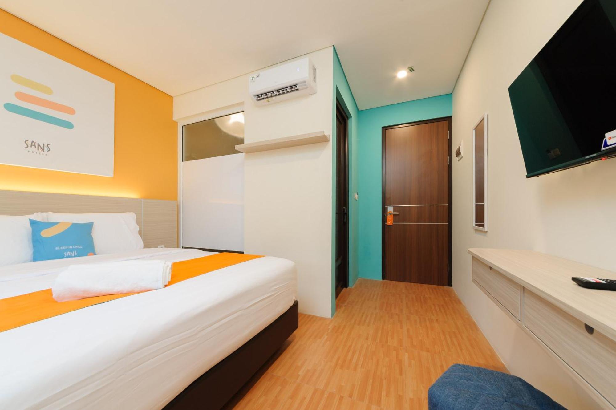 Sans Hotel Tajur Bogor Bantarkamang Экстерьер фото