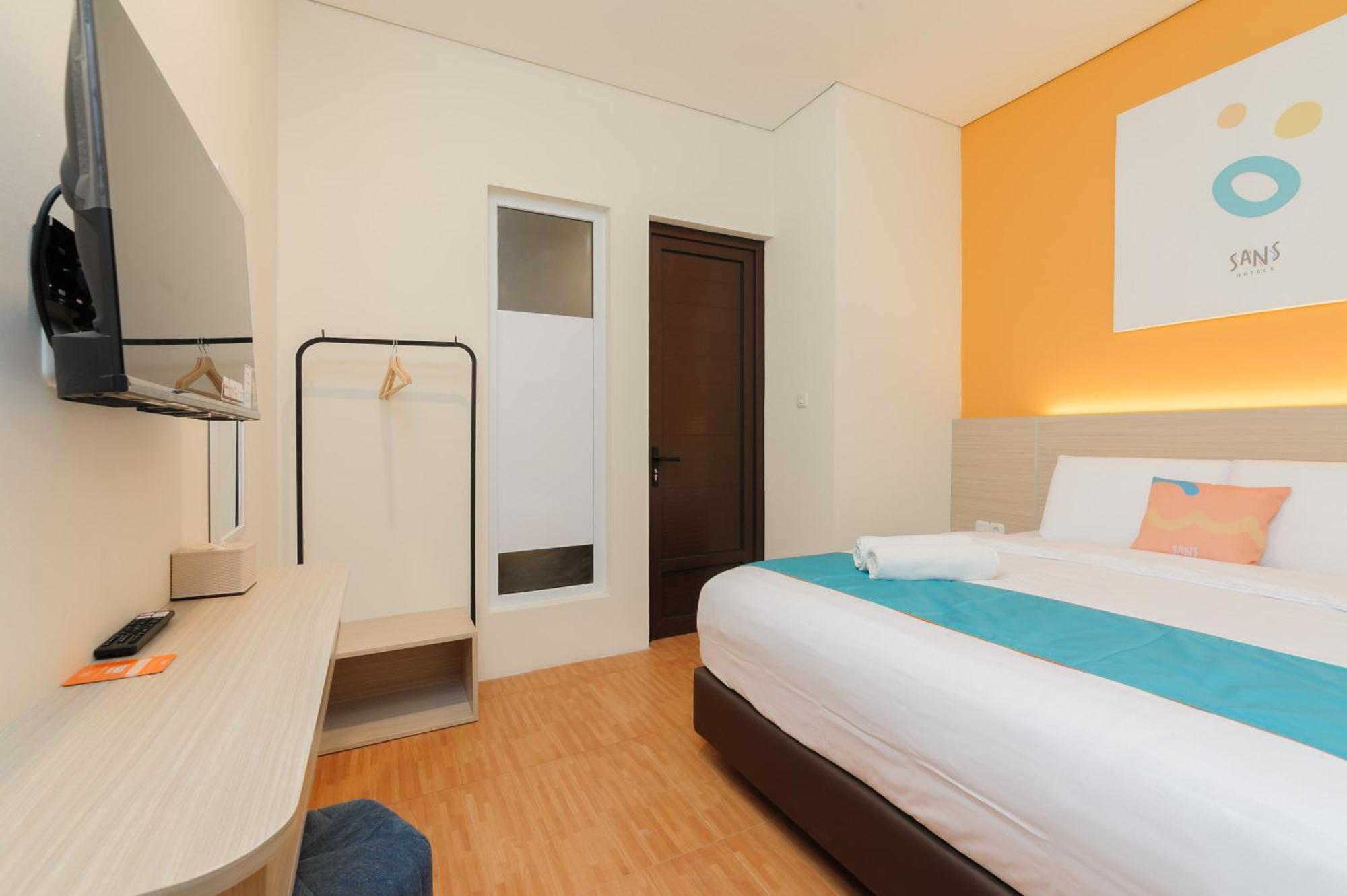 Sans Hotel Tajur Bogor Bantarkamang Экстерьер фото